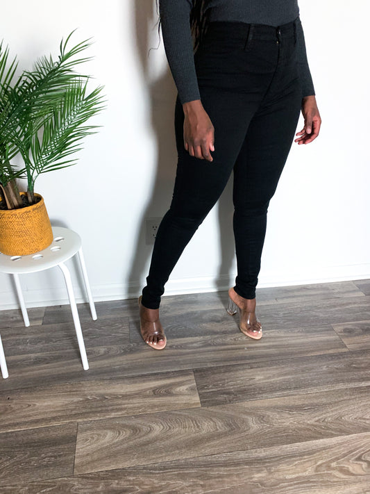 Solid High-Waist Skinny Jeans