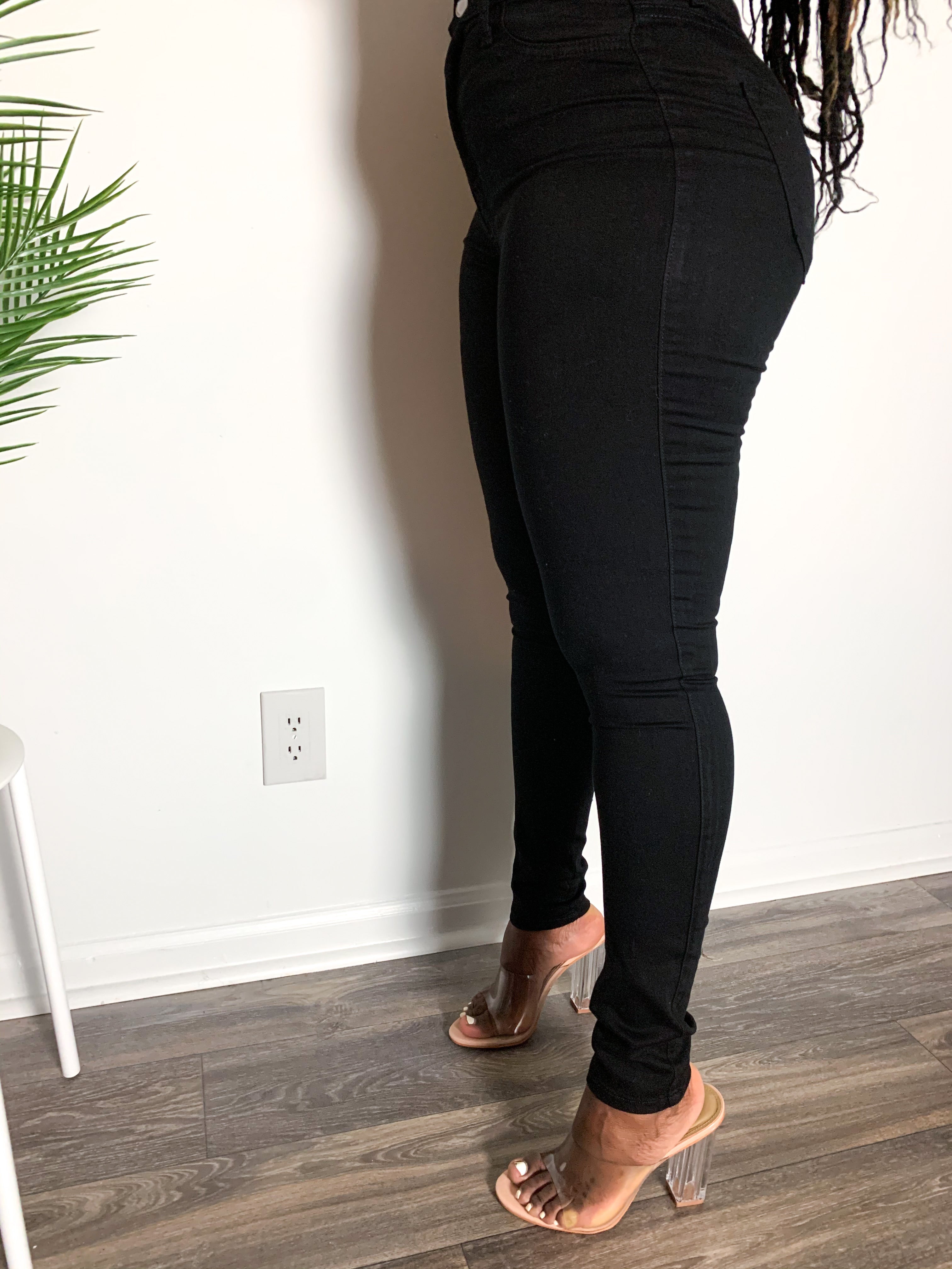 Solid High-Waist Skinny Jeans